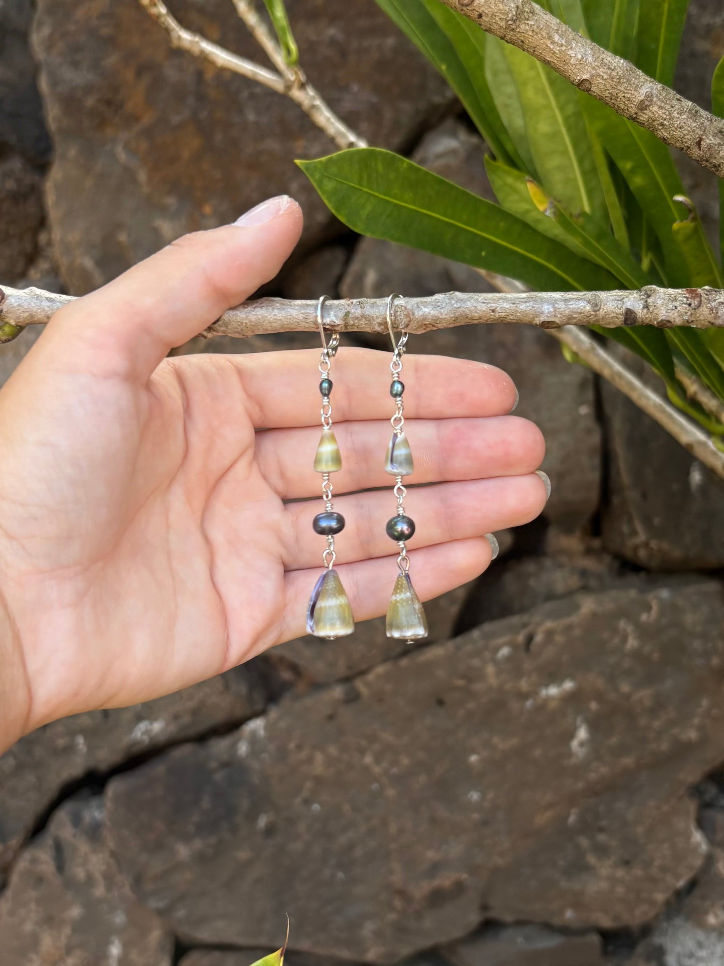 pearl drift earrings