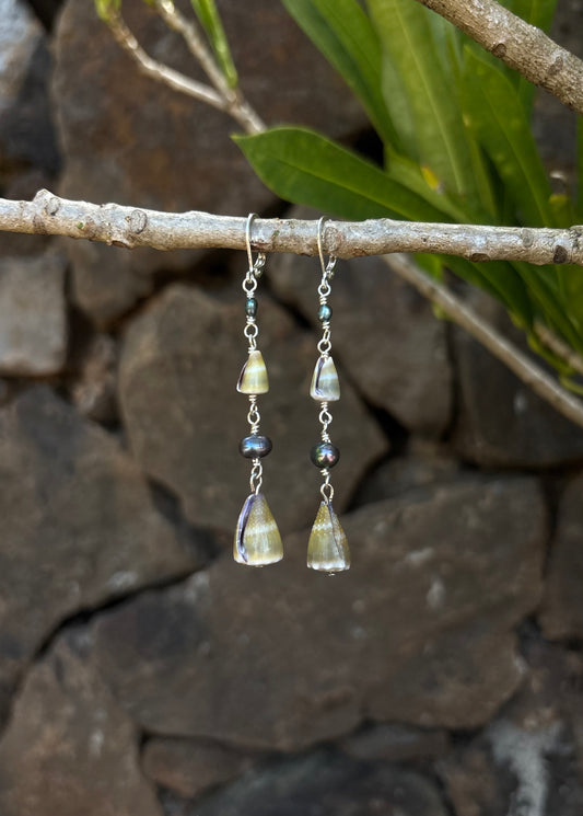 pearl drift earrings